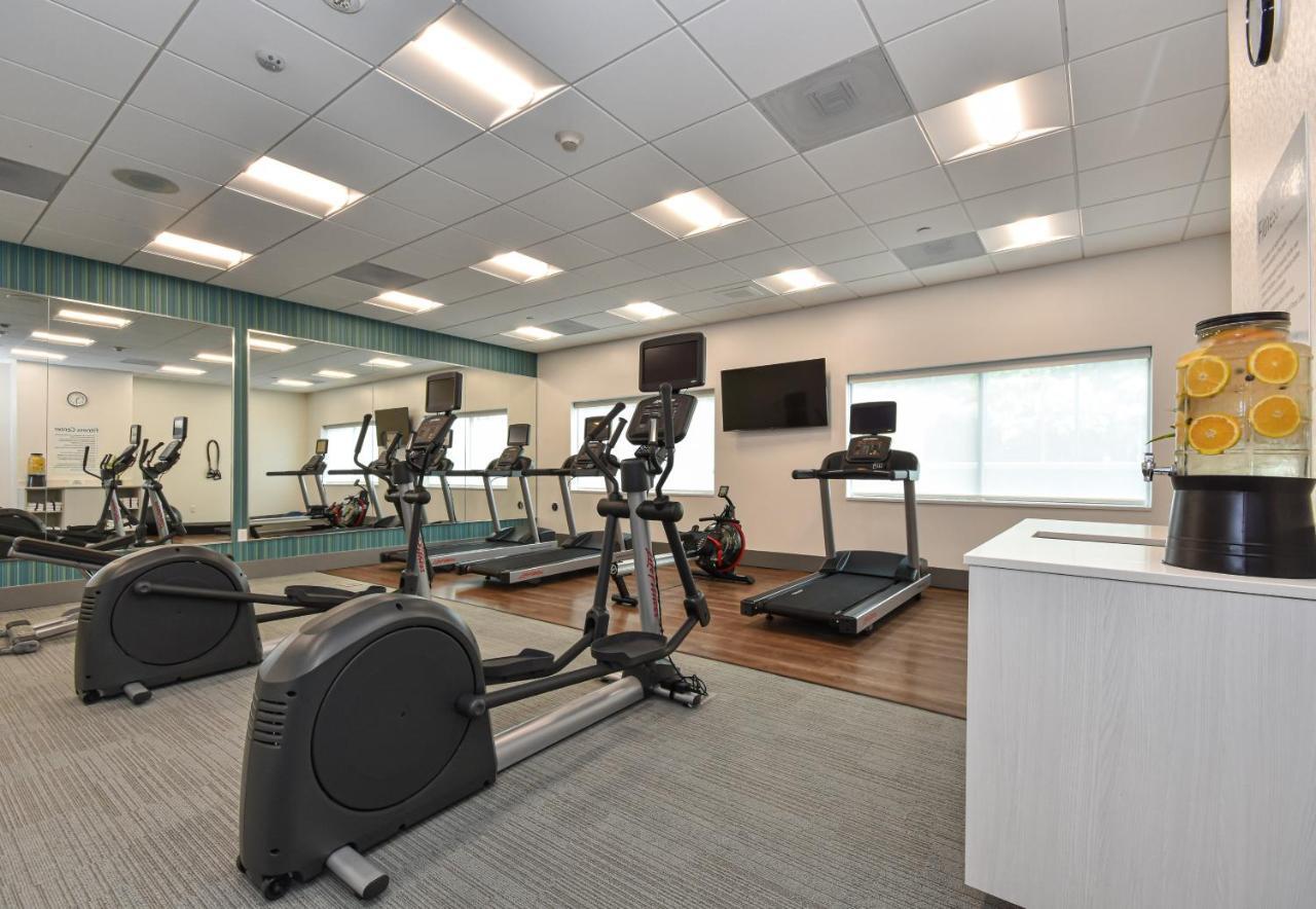 Holiday Inn Express & Suites Charlotte - Ballantyne By Ihg Екстер'єр фото